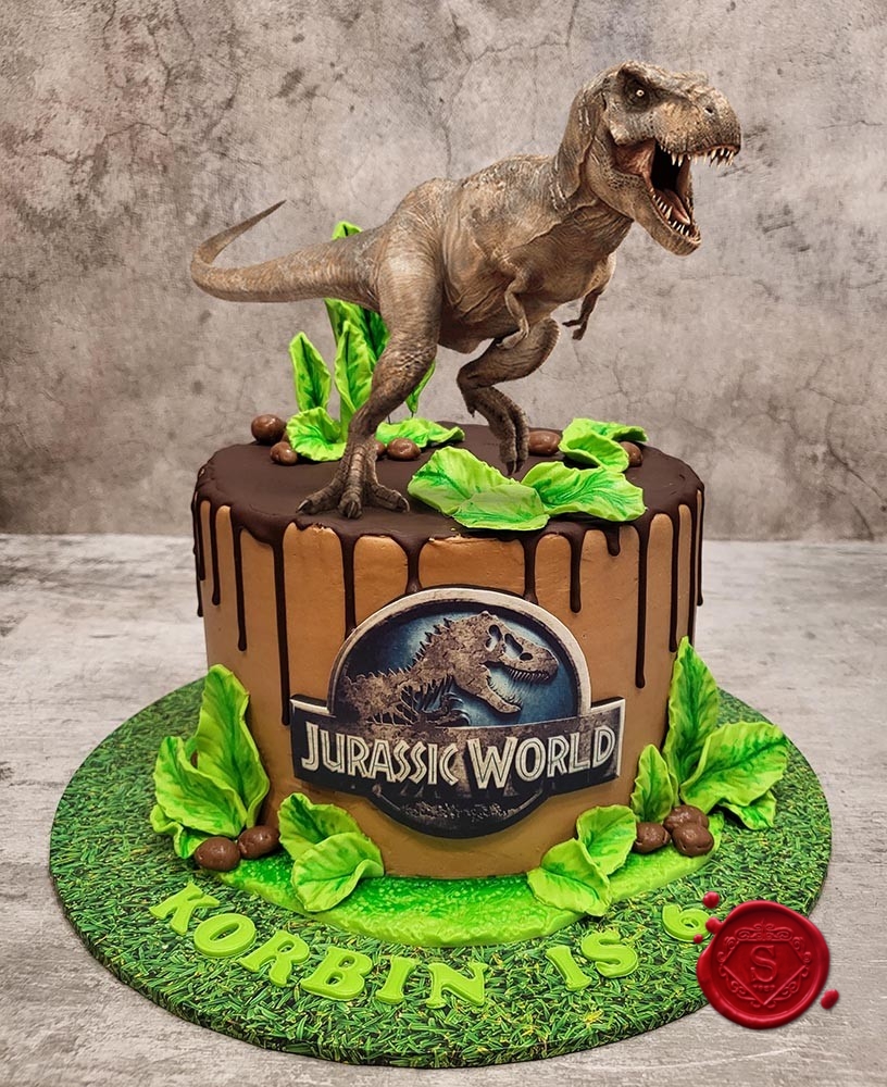 jurassic world cake